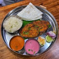 Fish Thali (Surmai/Halwa)