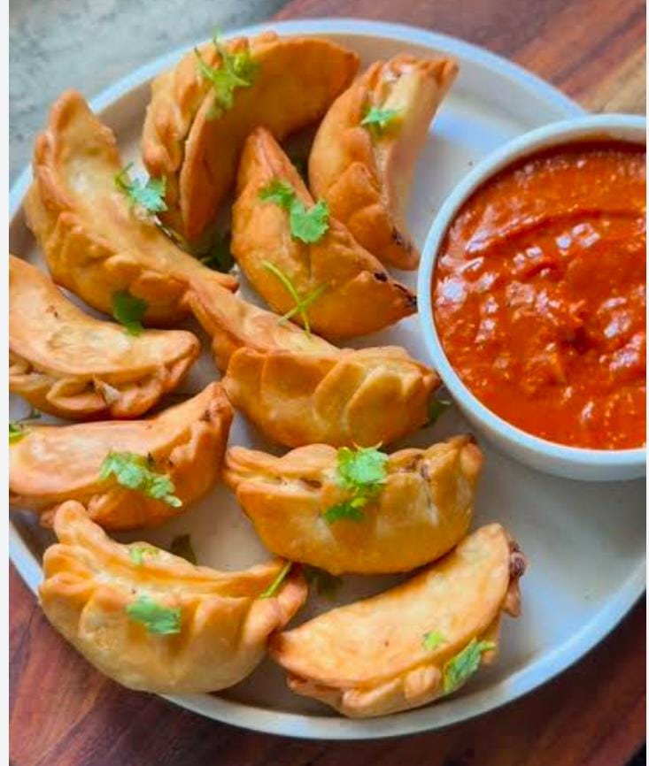 Fried chicken momos -6pcs